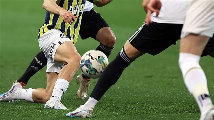 Beşiktaş - Fenerbahçe maçı için geri sayım başladı! Derbinin kanalı ve hakemi belli oldu! 6